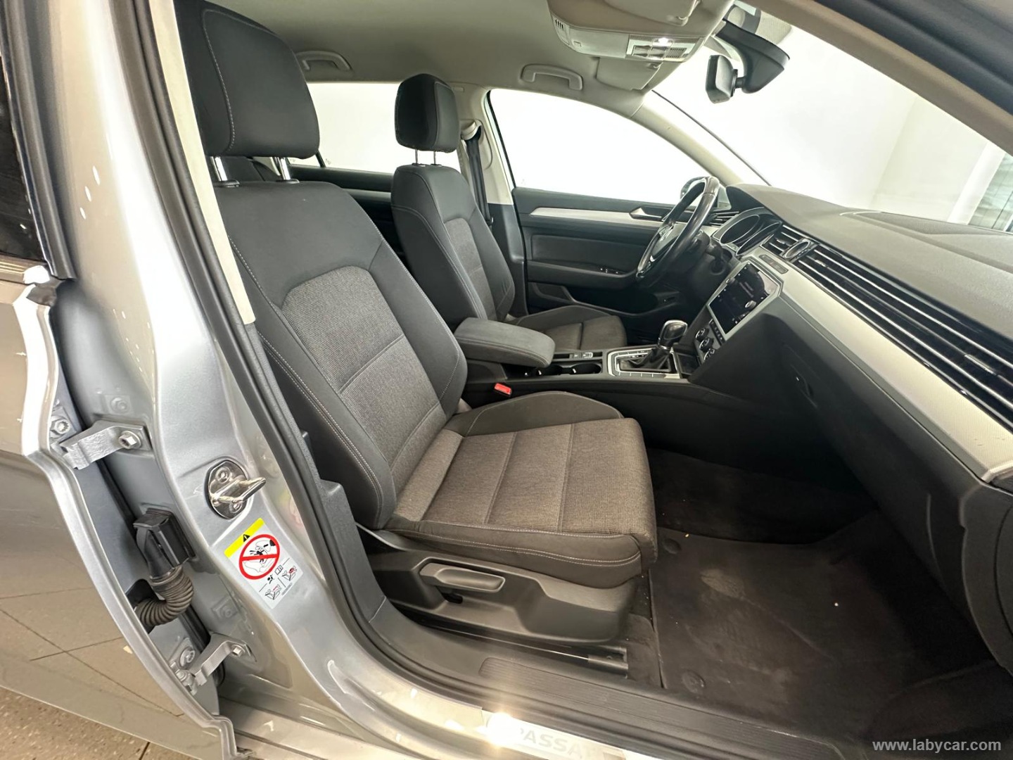 Passat Var. 1.6 TDI DSG Business BMT - immagine 9