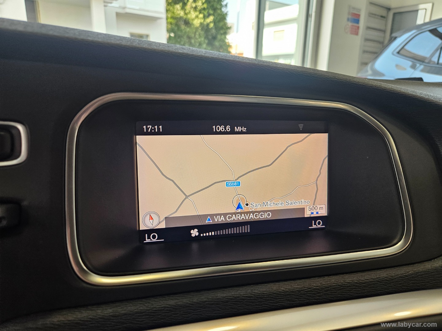V40 D2 Momentum - immagine 9