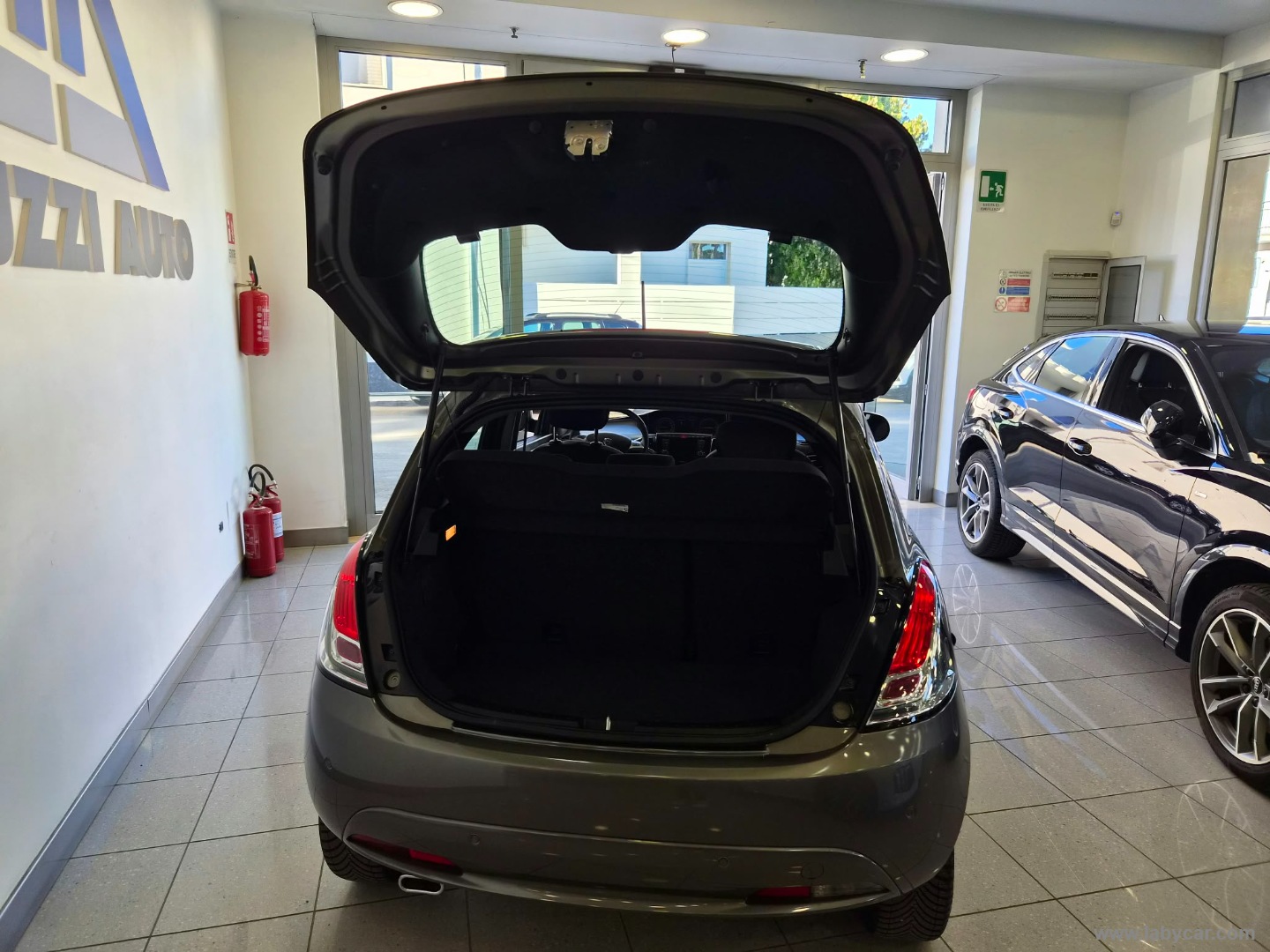 Ypsilon 1.2 69 CV 5p. GPL Ecochic Gold - immagine 9