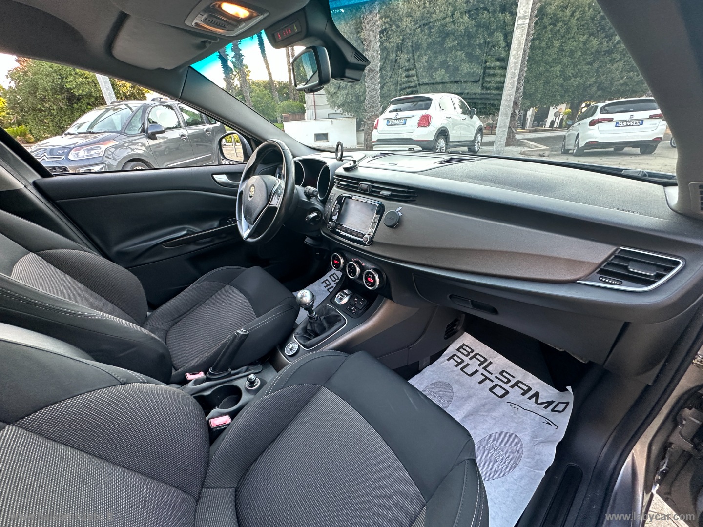 Giulietta 1.6 JTDm-2 105 CV Distinctive - immagine 9