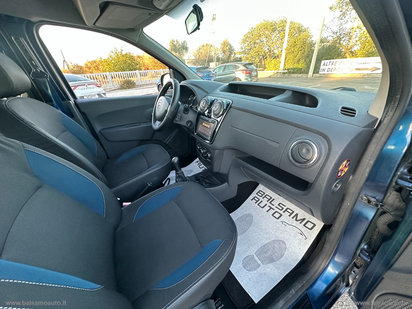 Dokker 1.5 dCi 8V 90 CV Lauréate - immagine 9