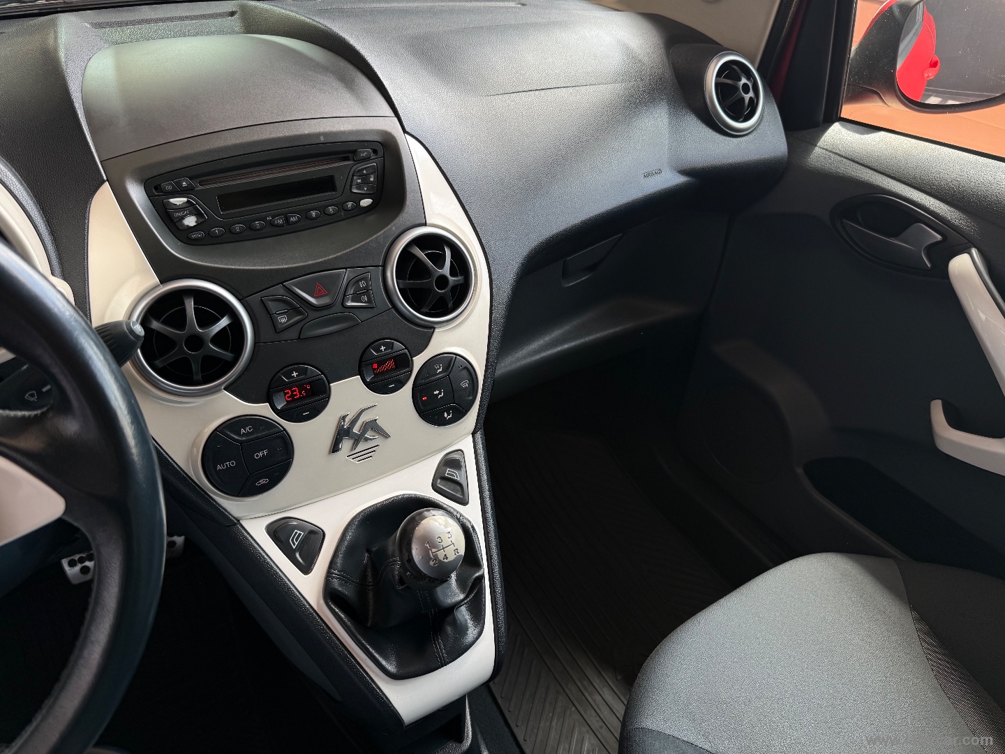 Ka 1.3 TDCi 75 CV Titanium - immagine 9