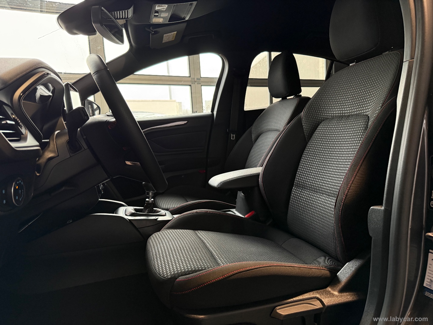 Focus 1.5 EcoBlue 120CV 5p. ST Line - immagine 9