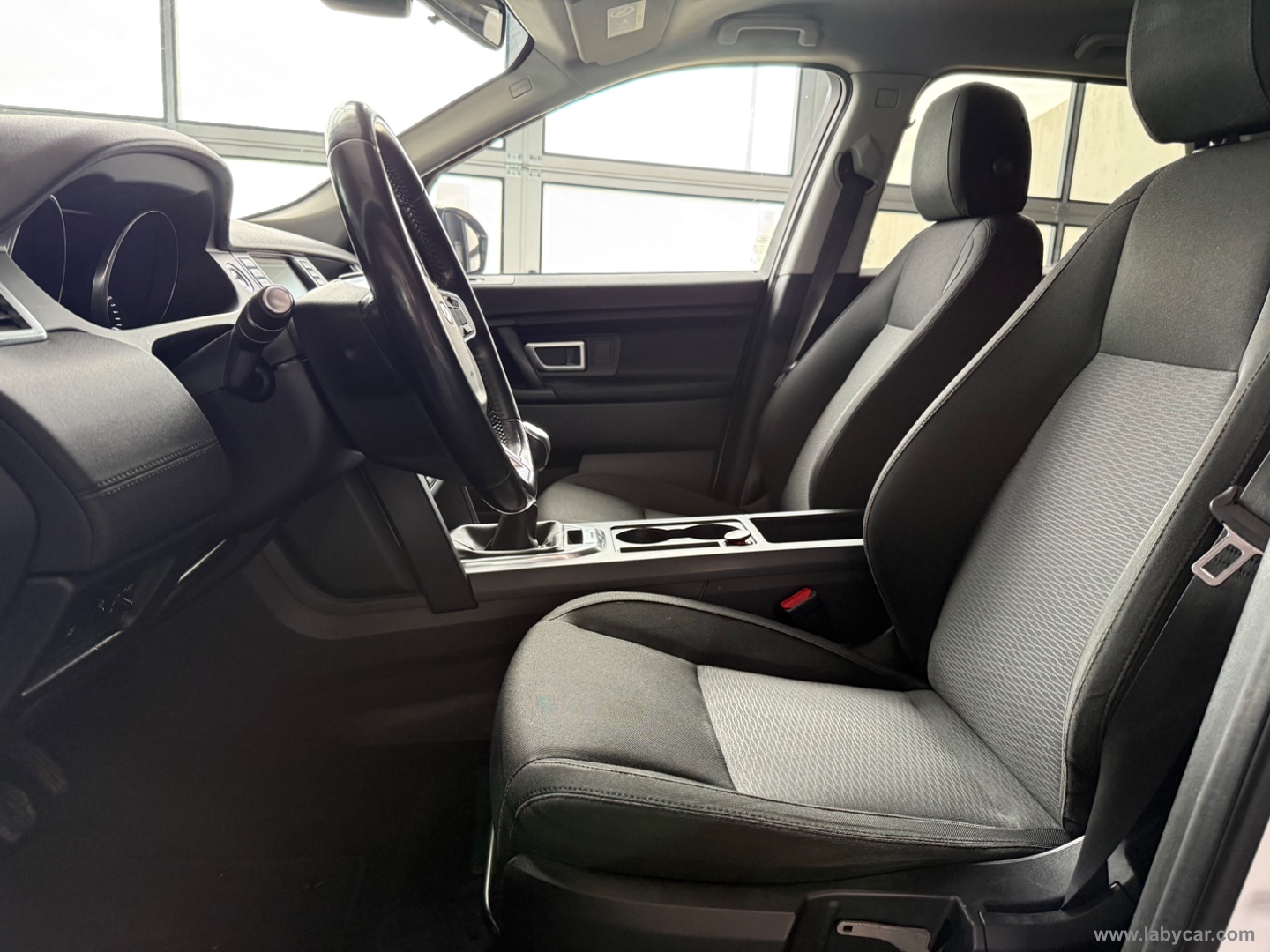 Discovery Sport 2.0 TD4 150 CV HSE - immagine 9