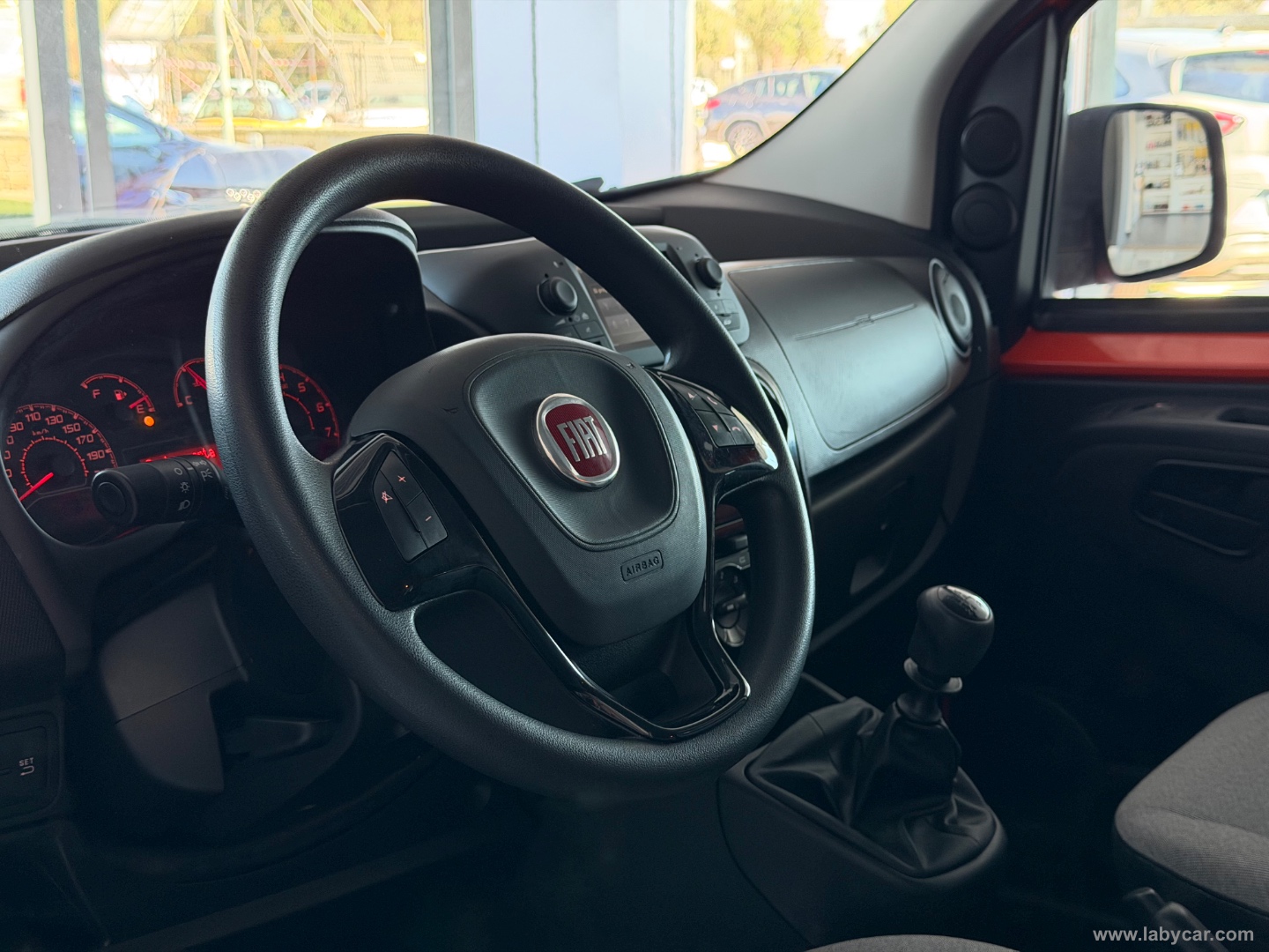 QUBO 1.4 8V 77 CV Easy - immagine 9