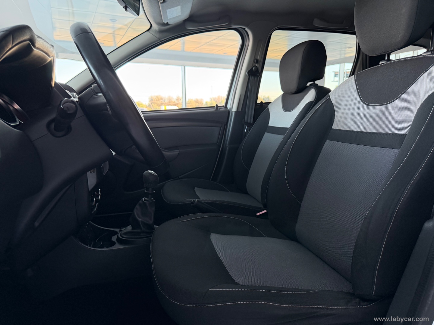 Duster 1.5 dCi 110 CV S&S 4x2 Ambiance - immagine 9