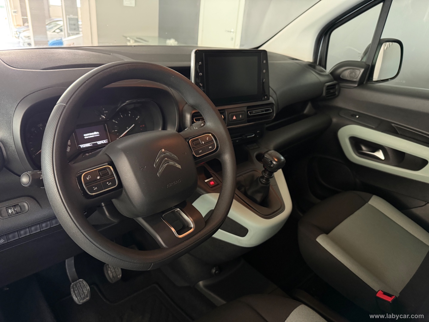 Berlingo BlueHDi 130 S&S Combi Feel - immagine 9