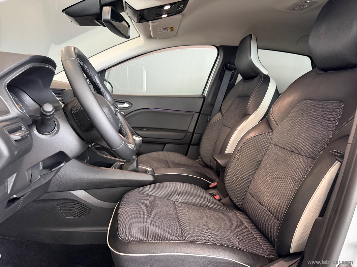 Captur TCe 12V 90 CV Zen - immagine 9