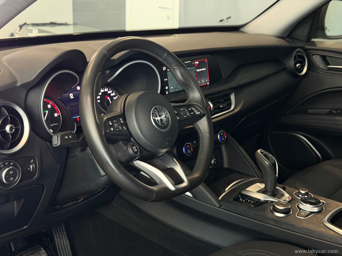 Stelvio 2.2 T.diesel 190 CV AT8 Q4 Bus. - immagine 9