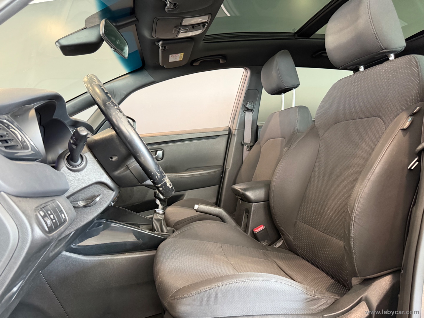 Carens 1.7 CRDi 115 CV Class - immagine 9