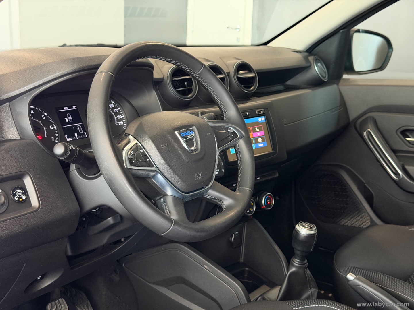 Duster 1.0 TCe 100CV ECO-G 4x2 Essential - immagine 9