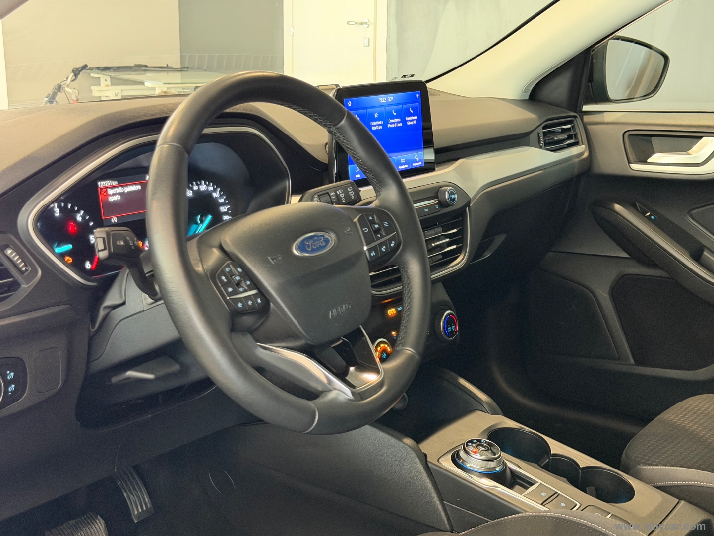 Focus 1.5 E.Blue 120CV aut. SW Bs Co-P. - immagine 9