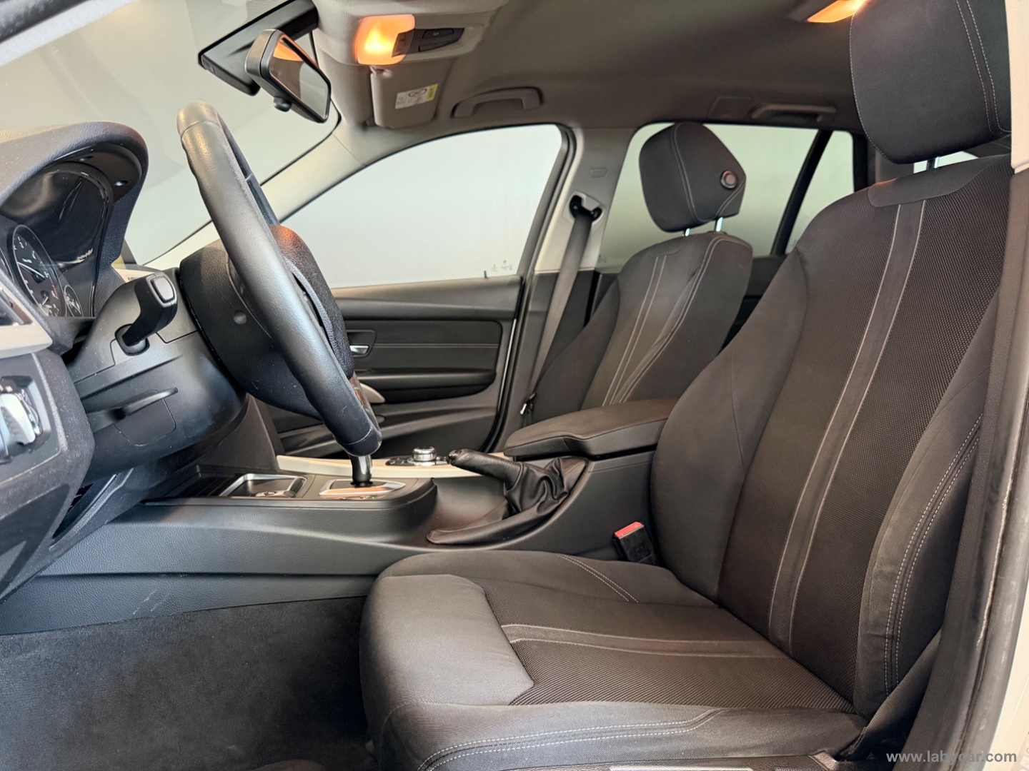 320d Efficient Dynamics Touring - immagine 9