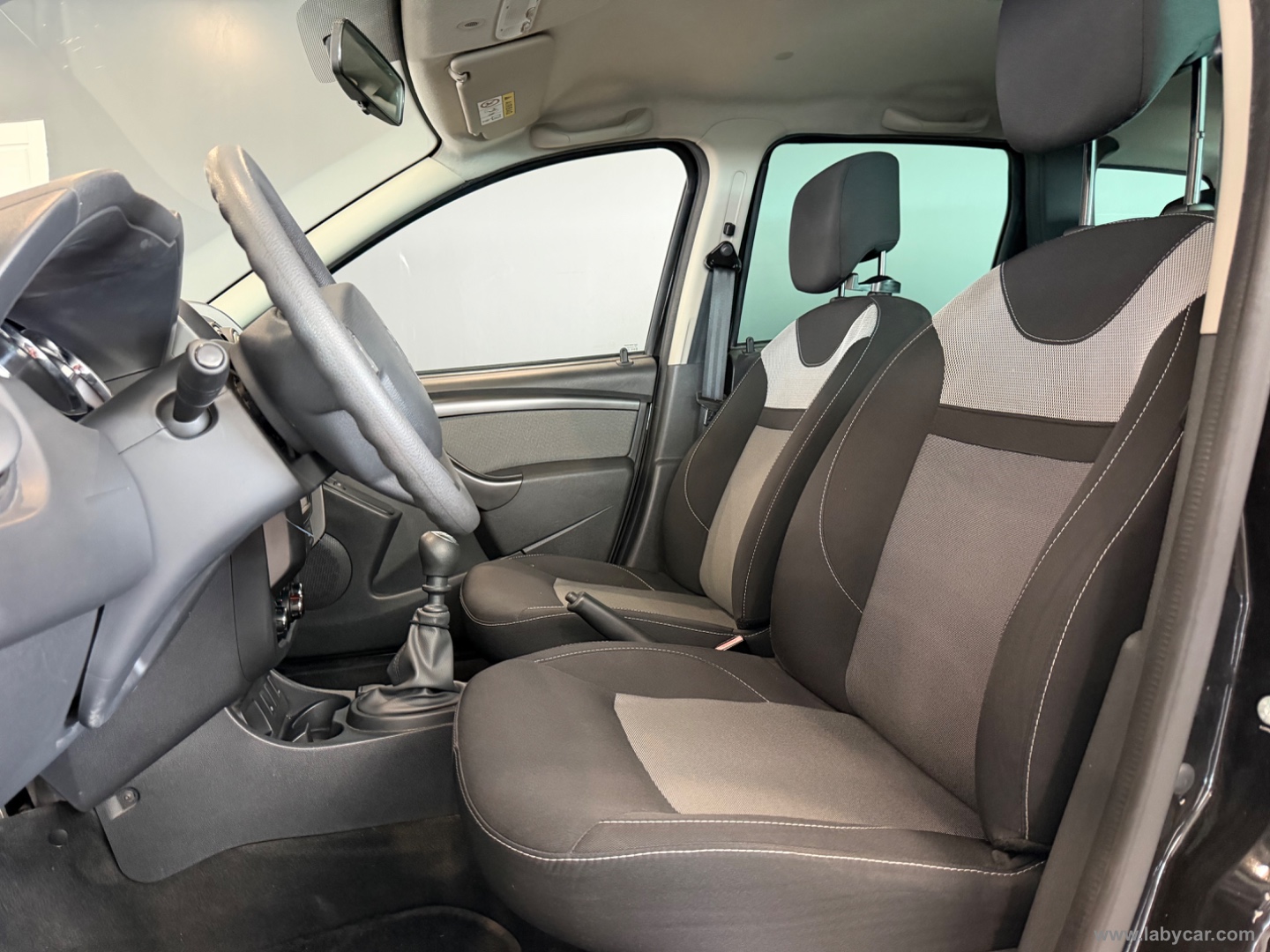 Duster 1.5 dCi 110 CV S&S 4x2 Lauréate - immagine 9