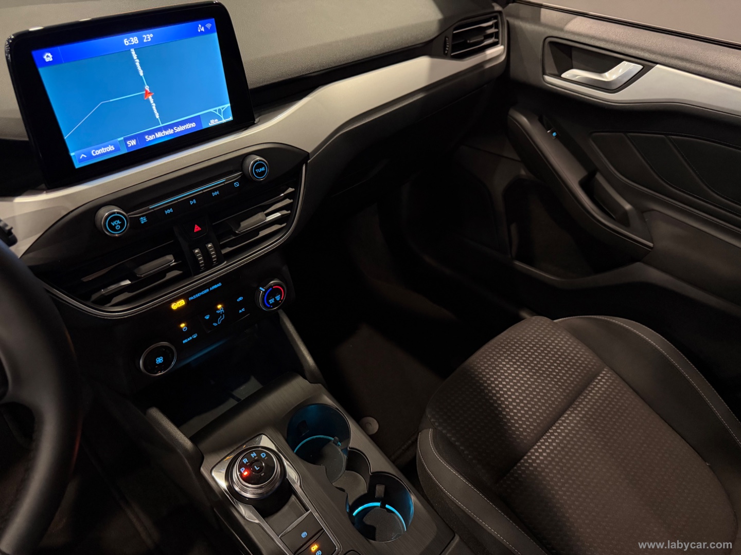 Focus 1.5 E.Blue 120CV aut. SW Bs Co-P. - immagine 9