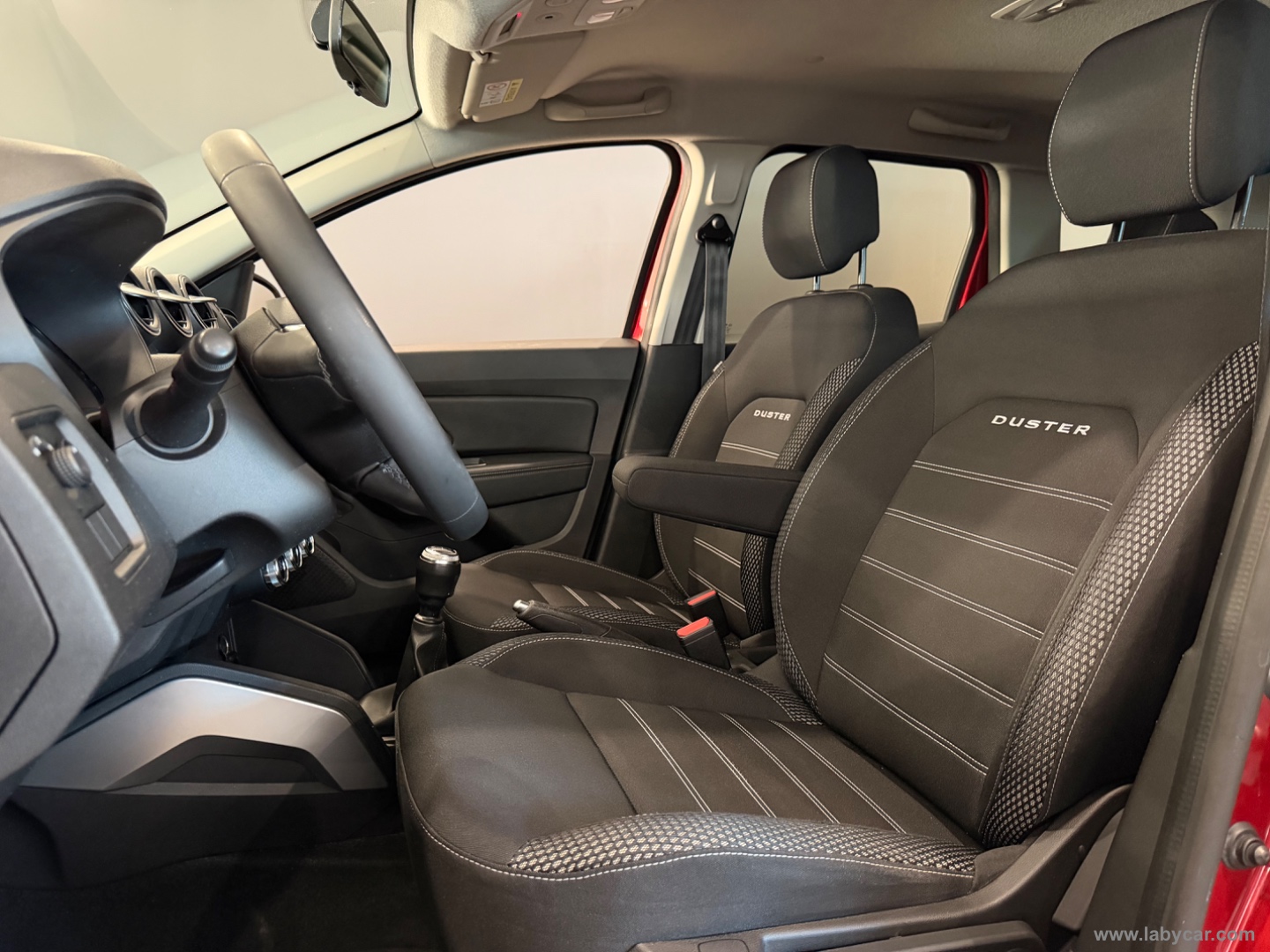 Duster 1.0 TCe 100CV ECO-G 4x2 Essential - immagine 9