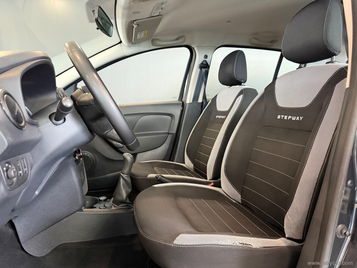Sandero Stepway 0.9 TCe GPL 90CV Comfort GANCIO TRAINO - immagine 9