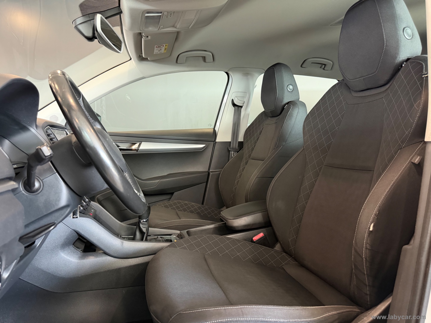 Karoq 1.6 TDI SCR Ambition - immagine 9