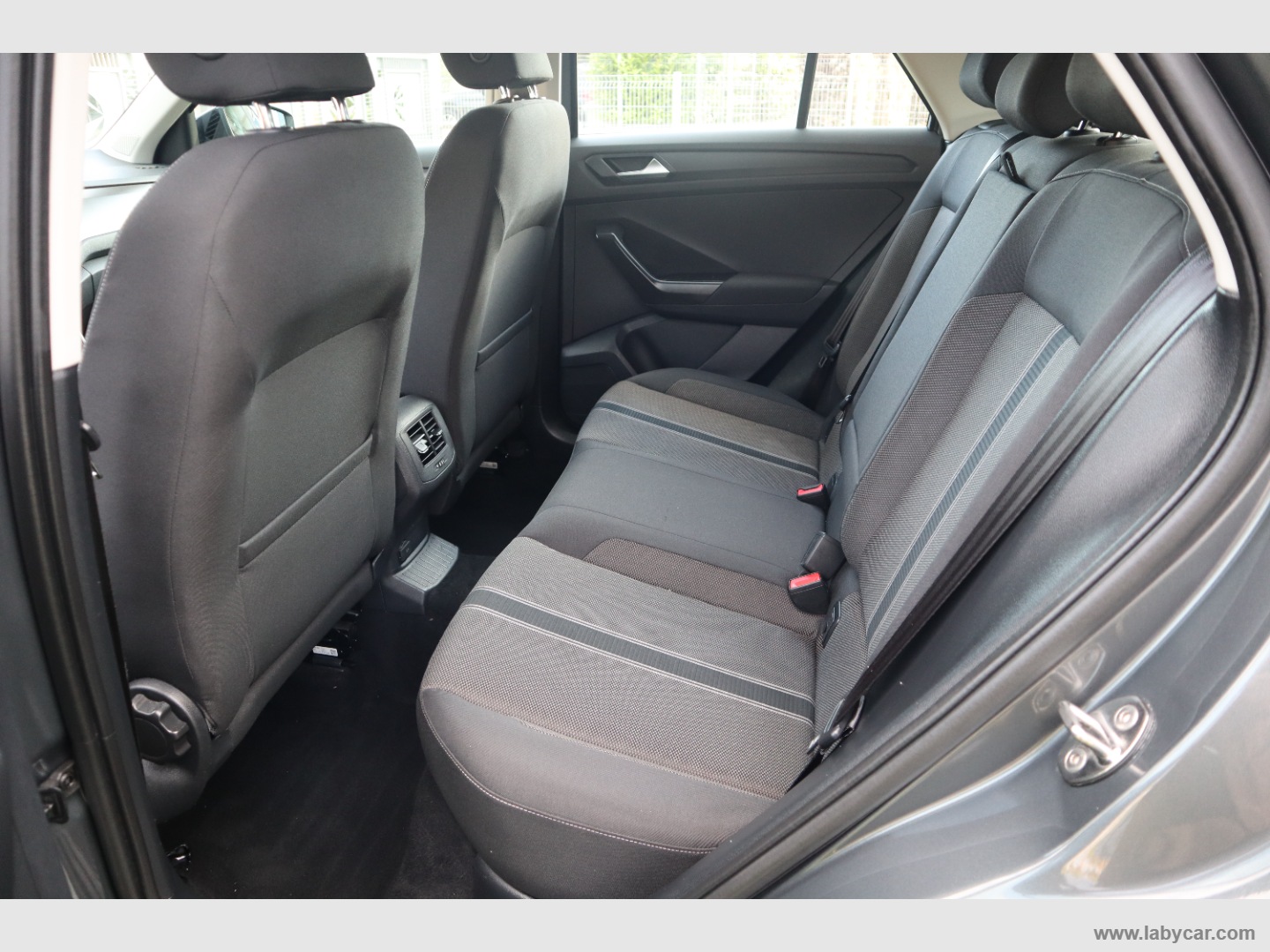 T-Roc 1.6 TDI SCR Advanced BlueMot.Tech. - immagine 9