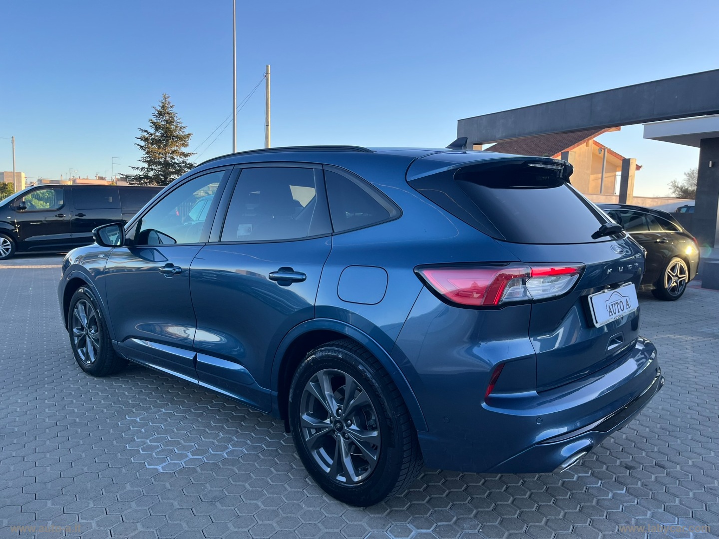Kuga 1.5 EcoBlue 120 CV aut. 2WD ST-Line - immagine 9