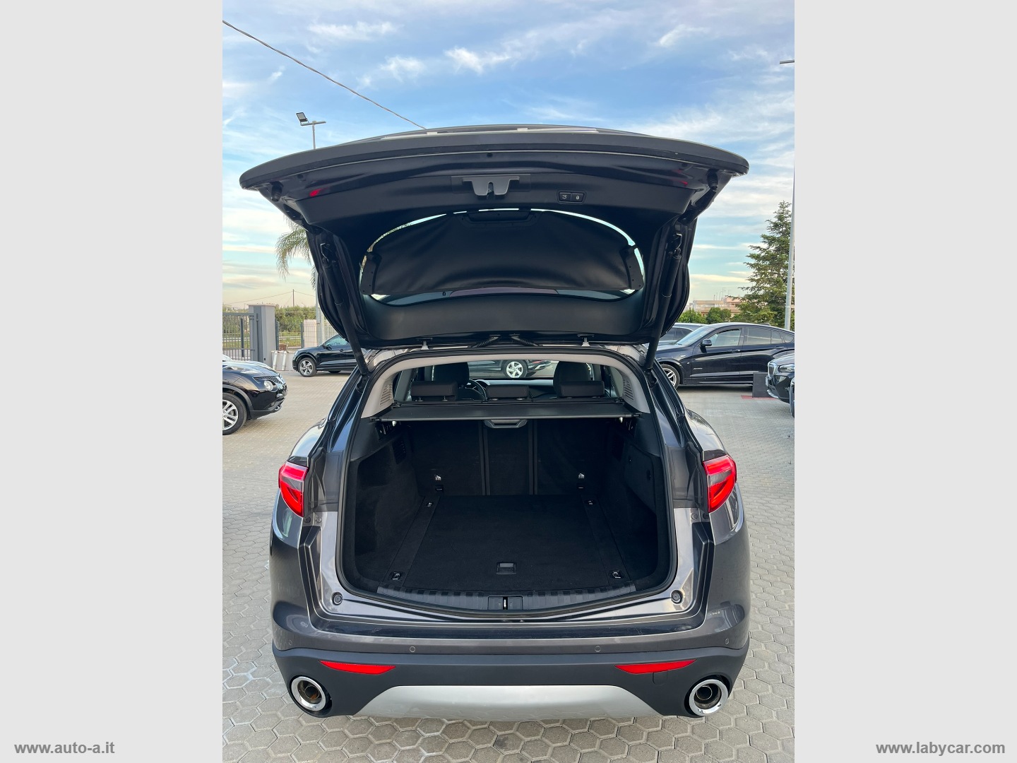 Stelvio 2.2 T.diesel 190 CV AT8 Q4 BUSINESS - immagine 9