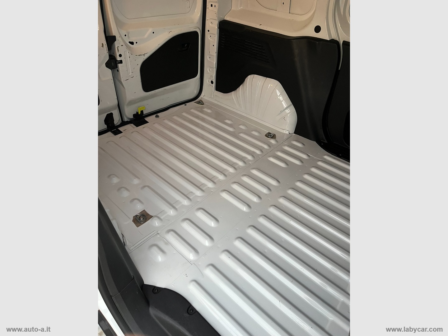 Combo Cargo 1.5 D 100 S&S 3 POSTI. - immagine 9