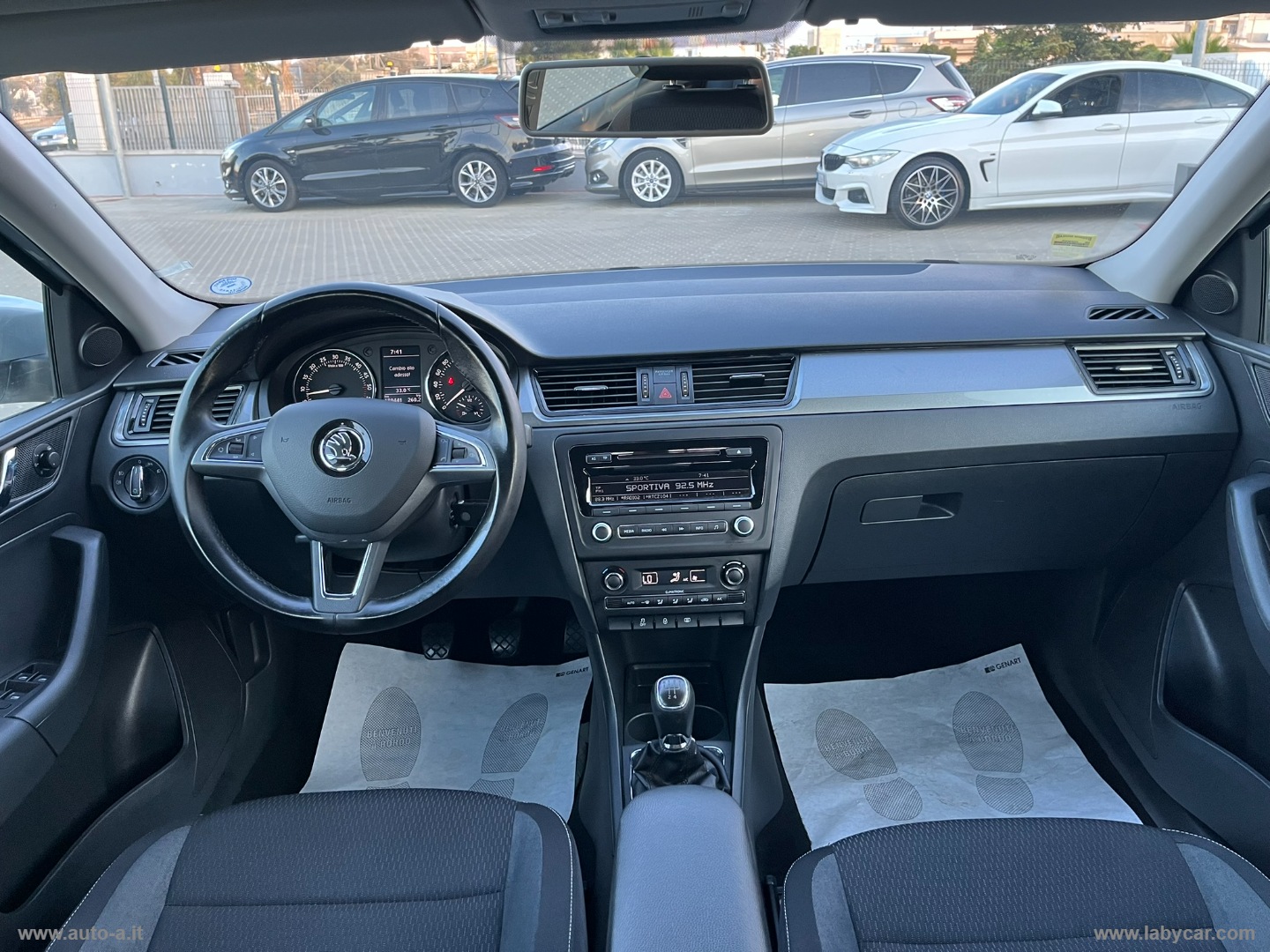 Rapid 1.6 TDI CR 90 CV Executive - immagine 9