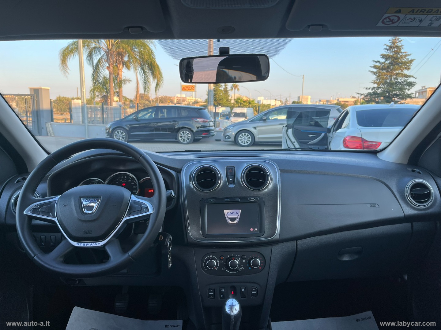 Sandero Stepway 0.9 TCe 12V T-GPL 90 S&S - immagine 9