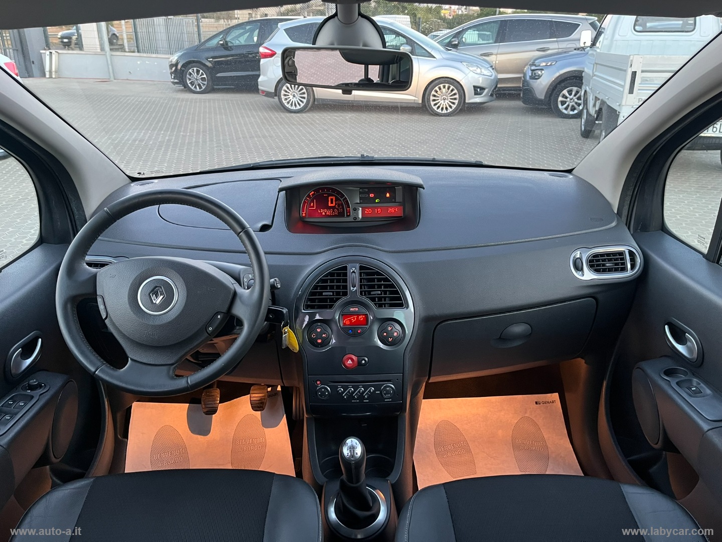 Grand Modus 1.5 dCi 90 CV Night&Day - immagine 9