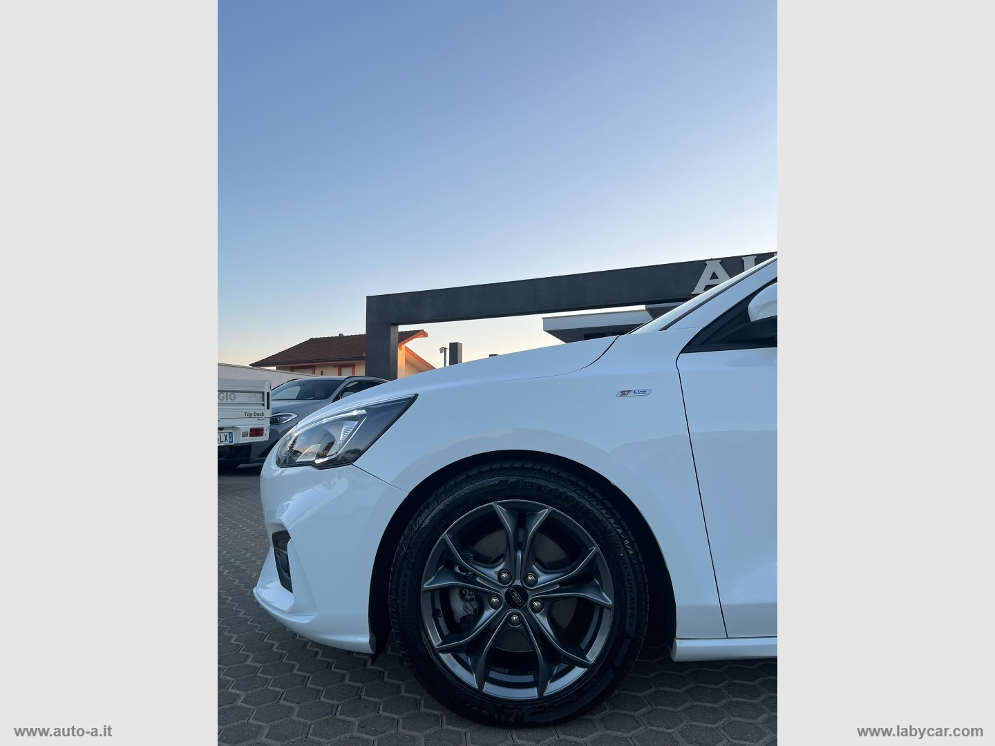 Focus 1.5 EcoBlue 120CV aut. SW ST-LINE - immagine 9