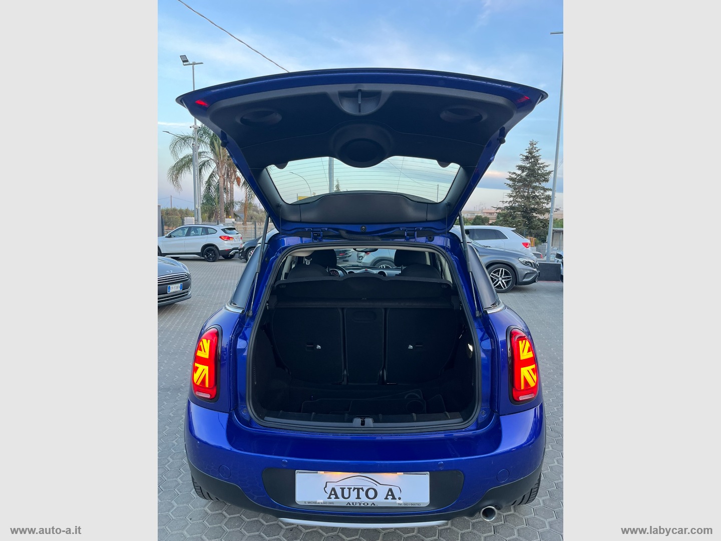 Mini Cooper D Business Countryman ALL4 - immagine 9