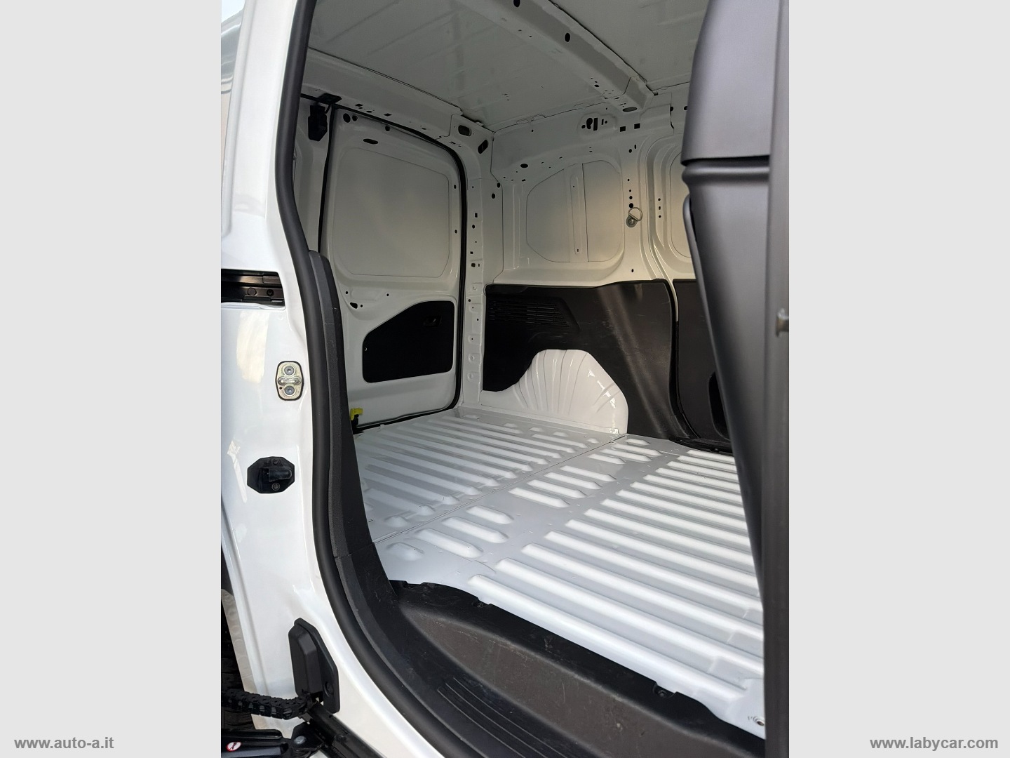 Berlingo BlueHDi 100 CV 3 POSTI - immagine 9