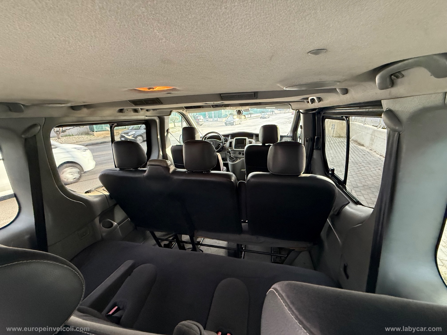 Trafic 8 POSTI 2.0 dCi 115CV - immagine 9