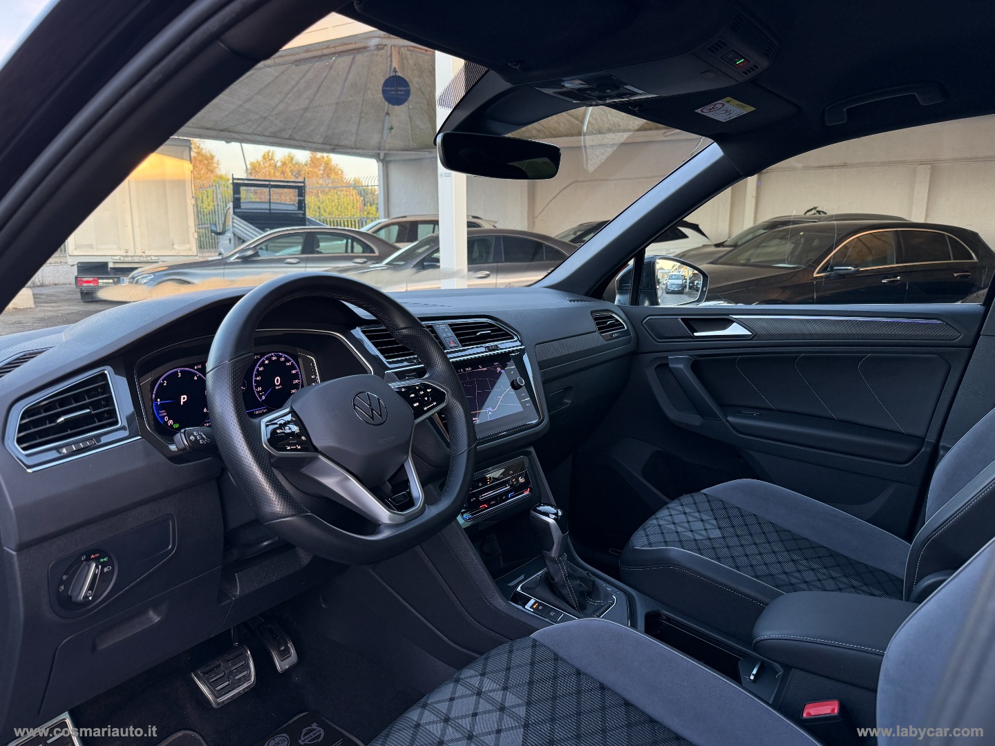 Tiguan 2.0 TDI 150CV DSG R-Line 2023 LUCI AMBIENTE - immagine 9