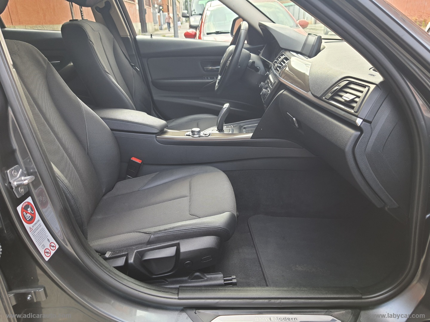 330dA xDrive Modern - immagine 9