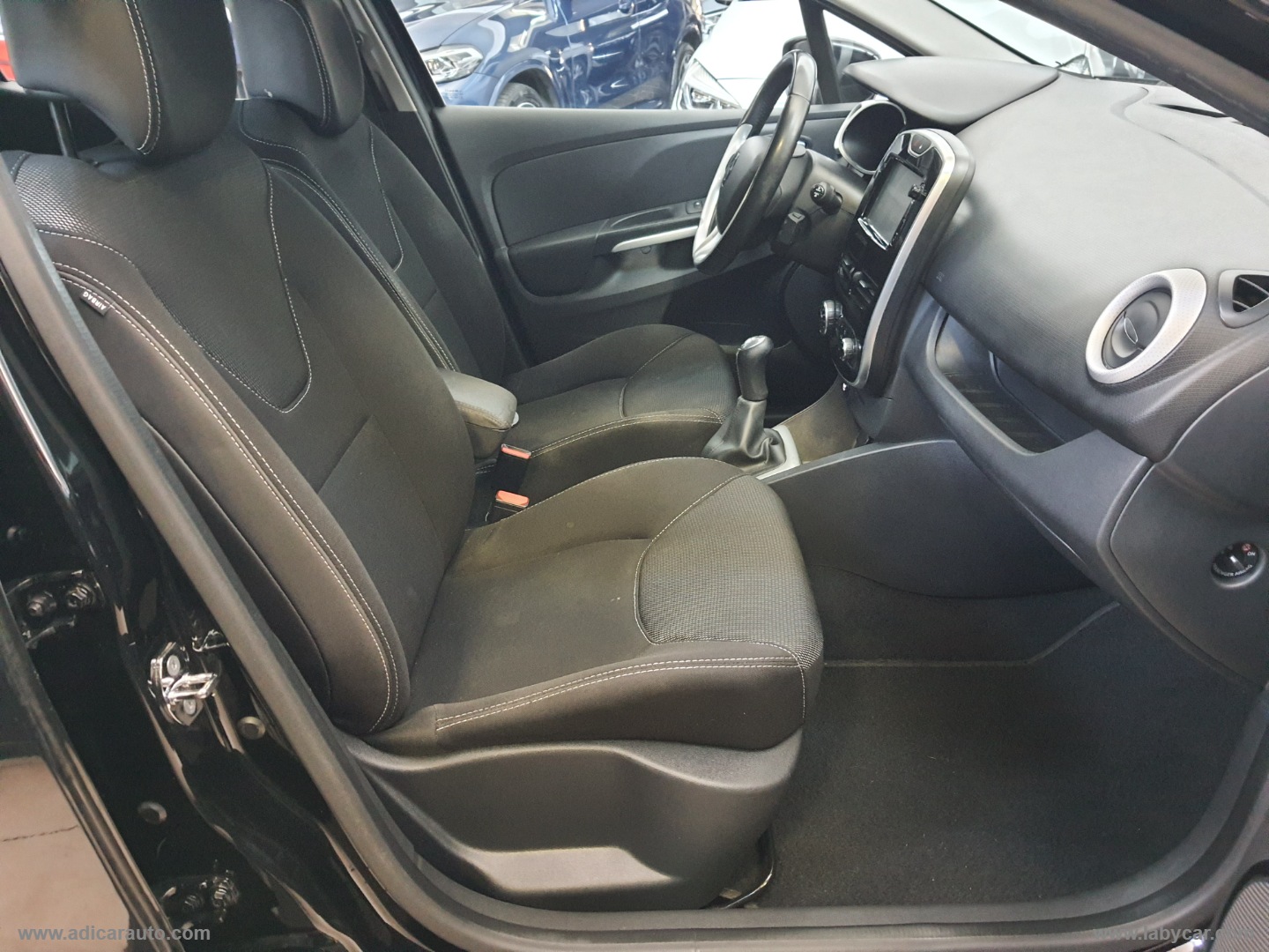 Clio 1.2 75 CV 5p. Duel - immagine 9