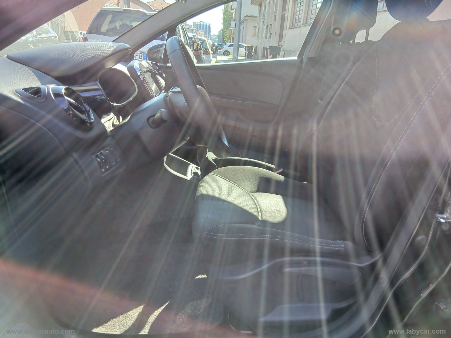 Clio 1.5 dCi 8V 75 CV 5p. Live - immagine 9
