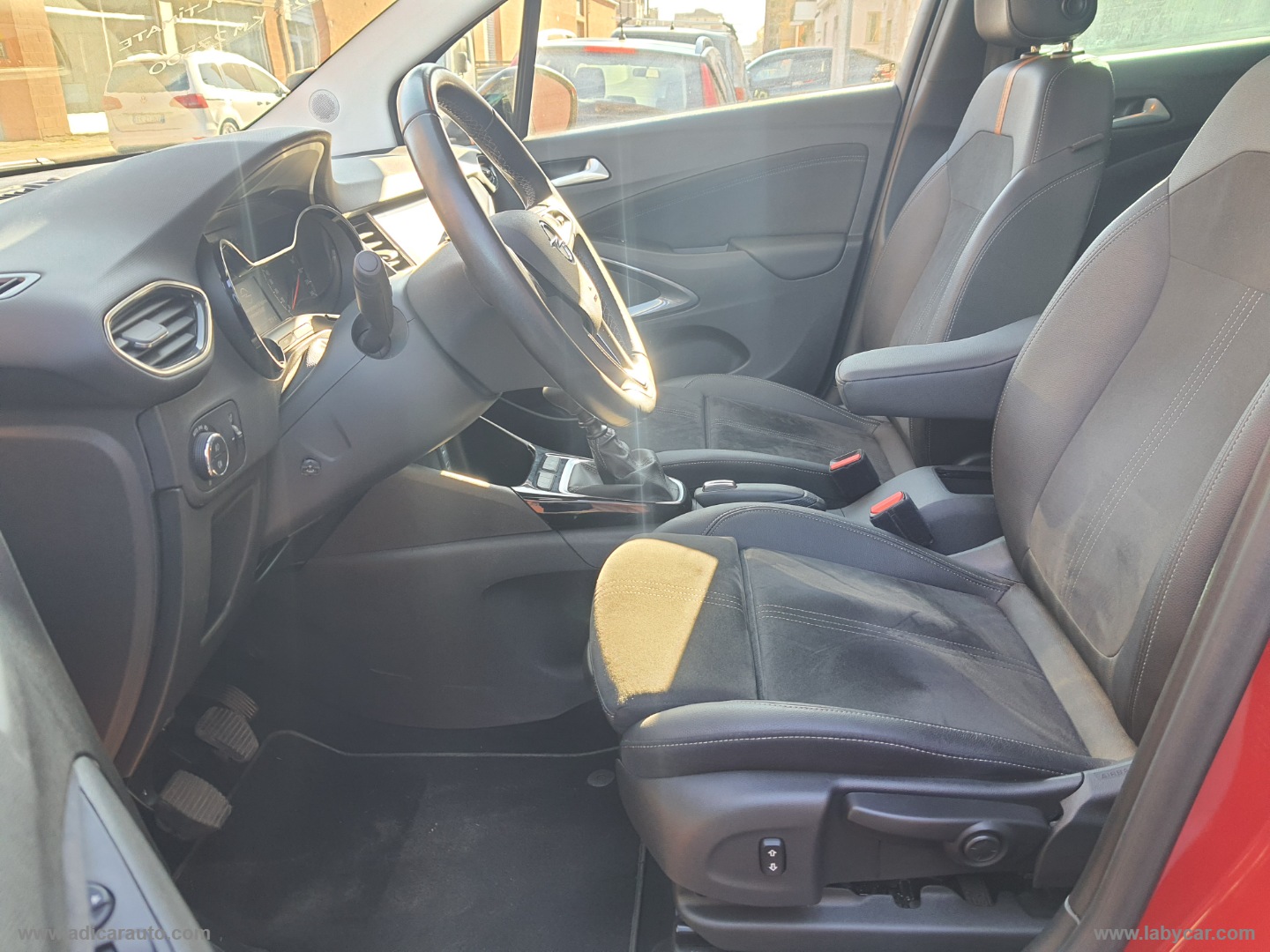 Crossland 1.2 T 12V 110 CV S&S Ultimate - immagine 9
