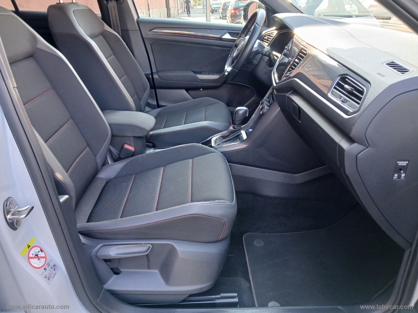 T-Roc 1.5 TSI ACT DSG R-Line - immagine 9