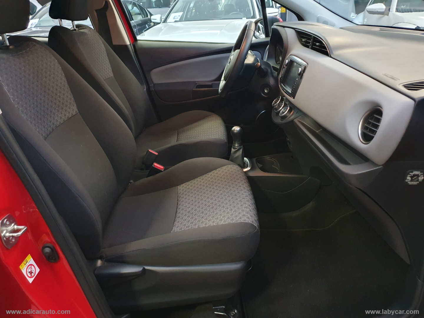 Yaris 1.0 5p. - immagine 9