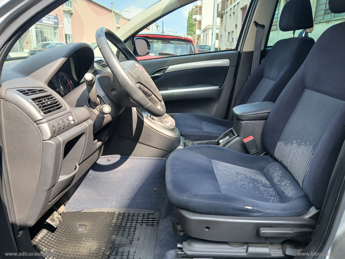 Croma 1.9 MJT Emotion - immagine 9