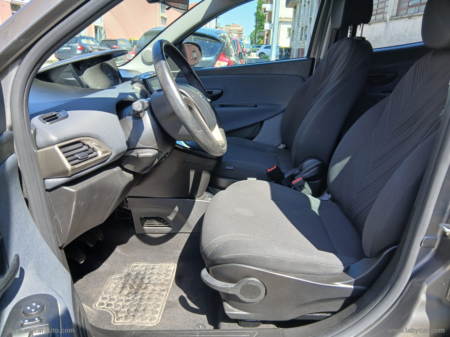 Ypsilon 1.0 FireFly 5p.S&S Hyb. Eco Gold - immagine 9