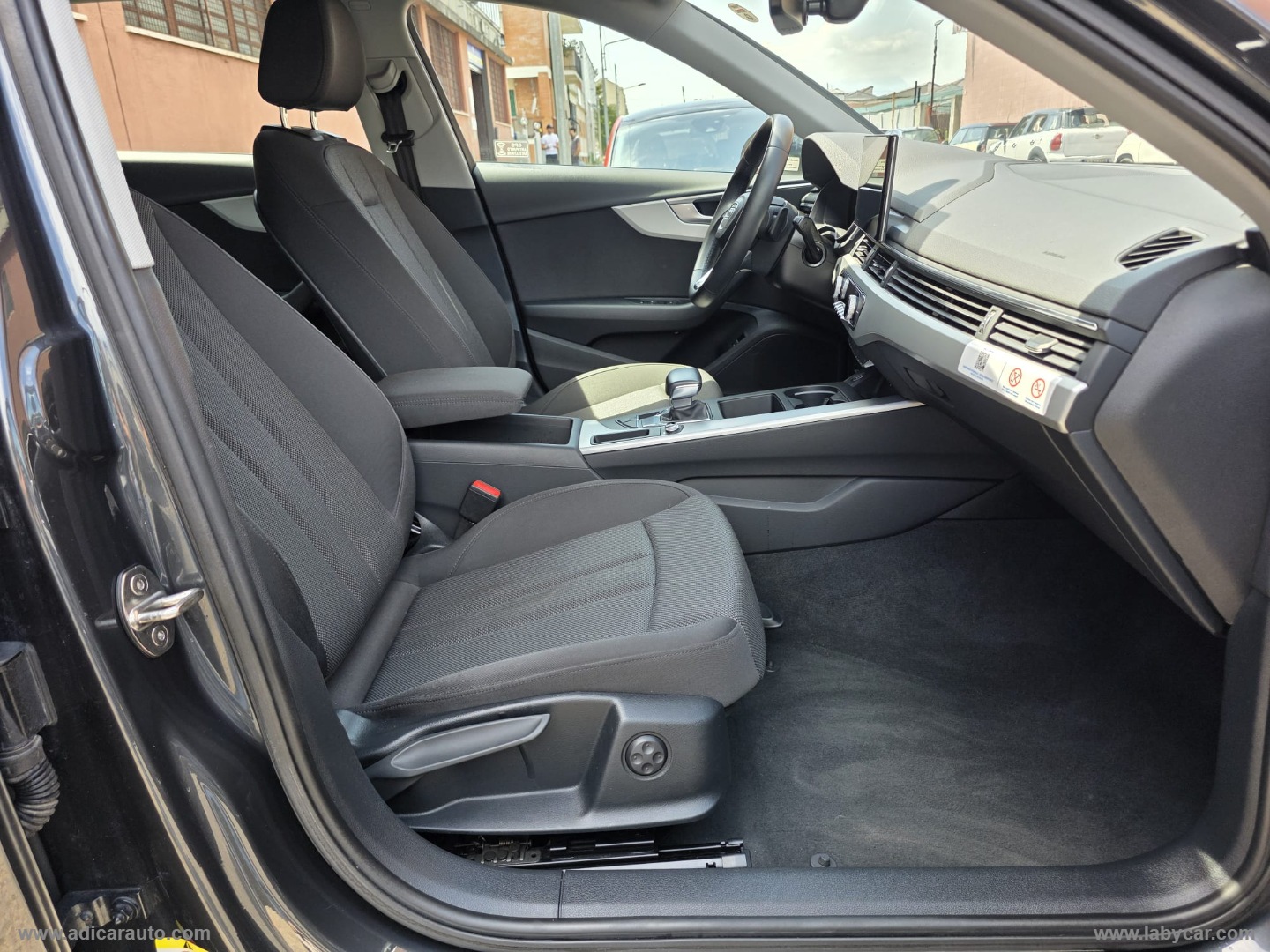 A4 Avant 30 TDI/136CV S tr. Business Adv - immagine 9