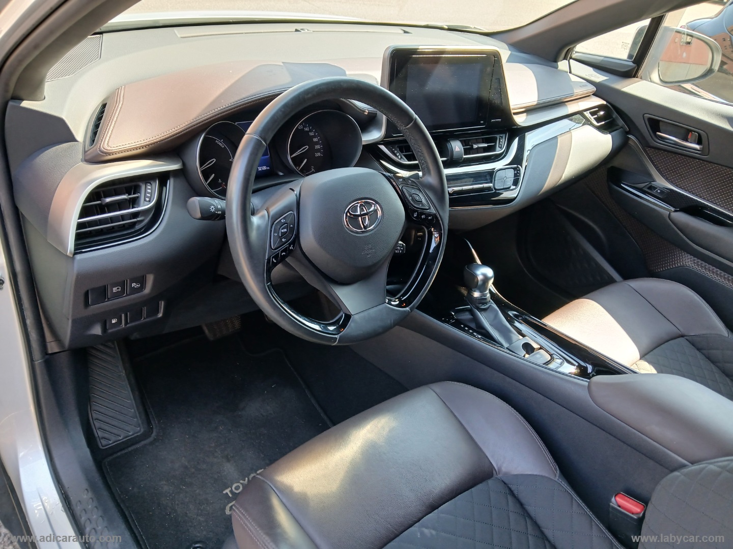 C-HR 1.8 Hybrid E-CVT Lounge - immagine 9