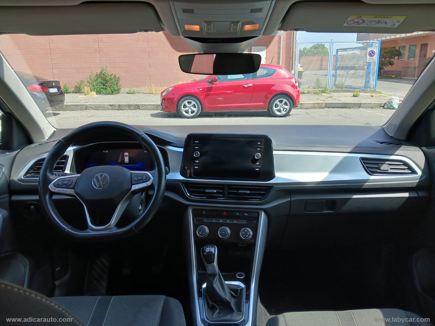 T-Roc 2.0 TDI SCR Life - immagine 9