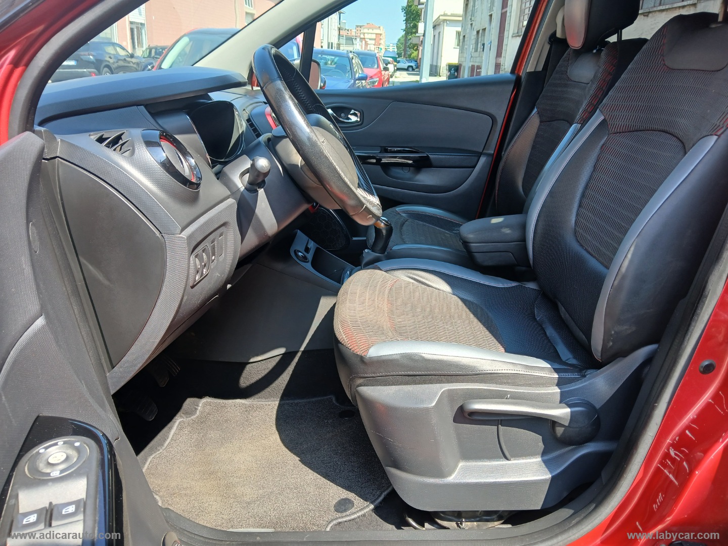 Captur 1.5 dCi 8V 90 CV S&S Proj. Runway - immagine 9