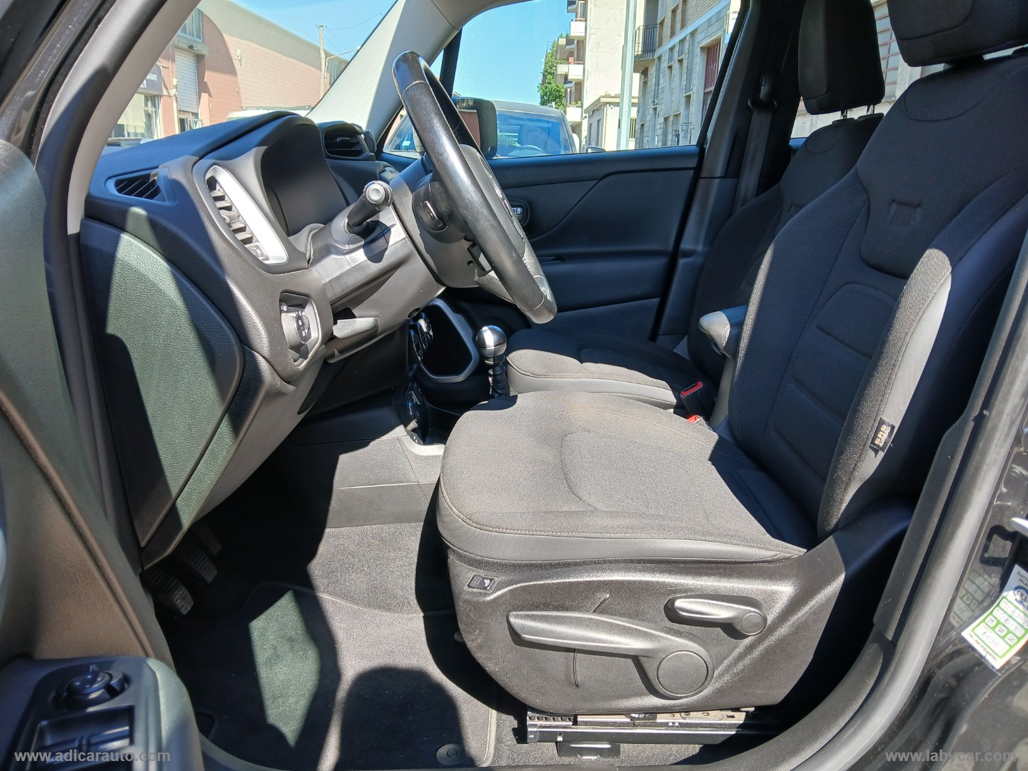 Renegade 2.0 Mjt 140 CV 4WD AD. Limited - immagine 9