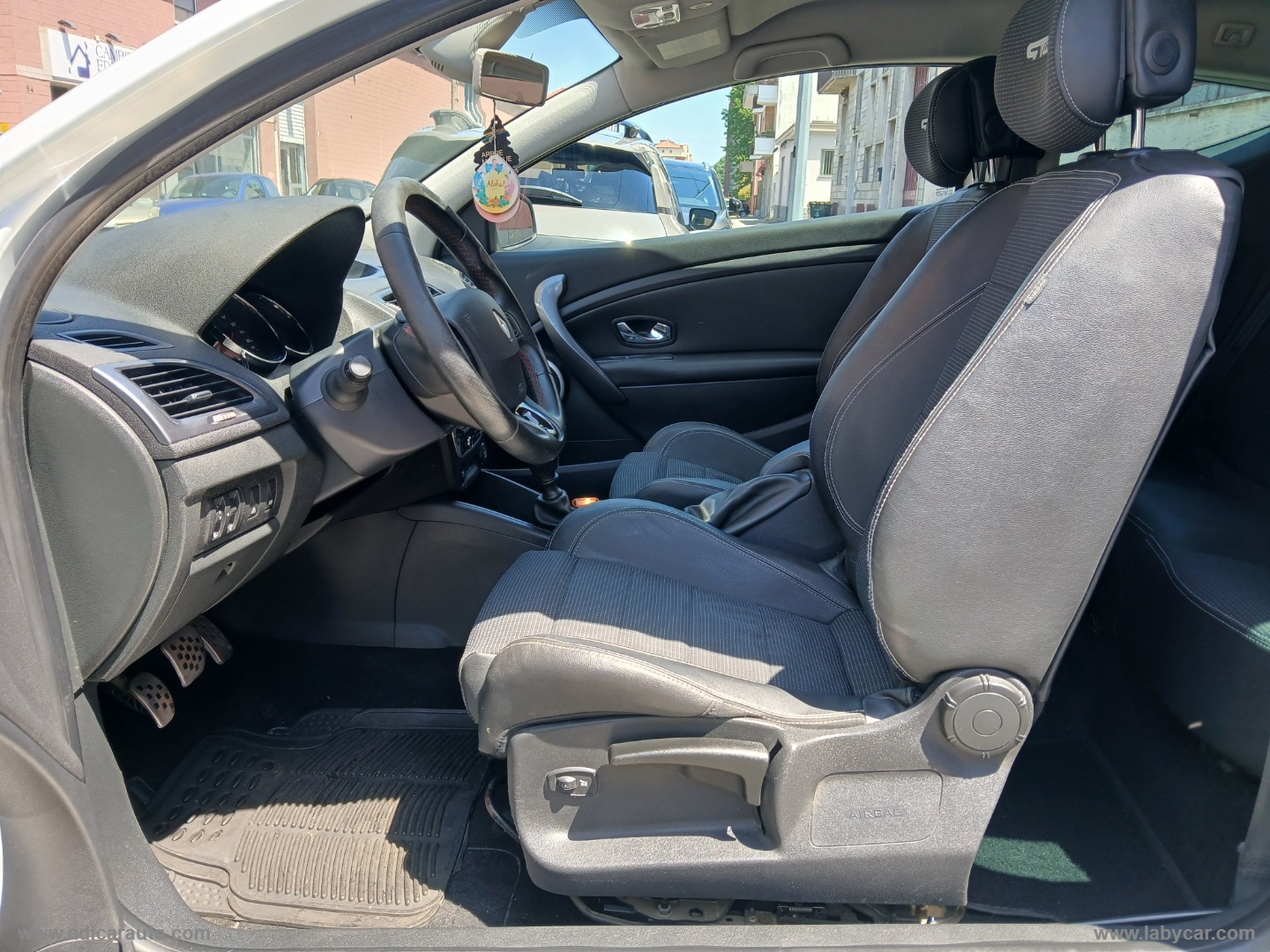 Mégane Coupé 1.5 dCi 110 CV S&S GT Line - immagine 9