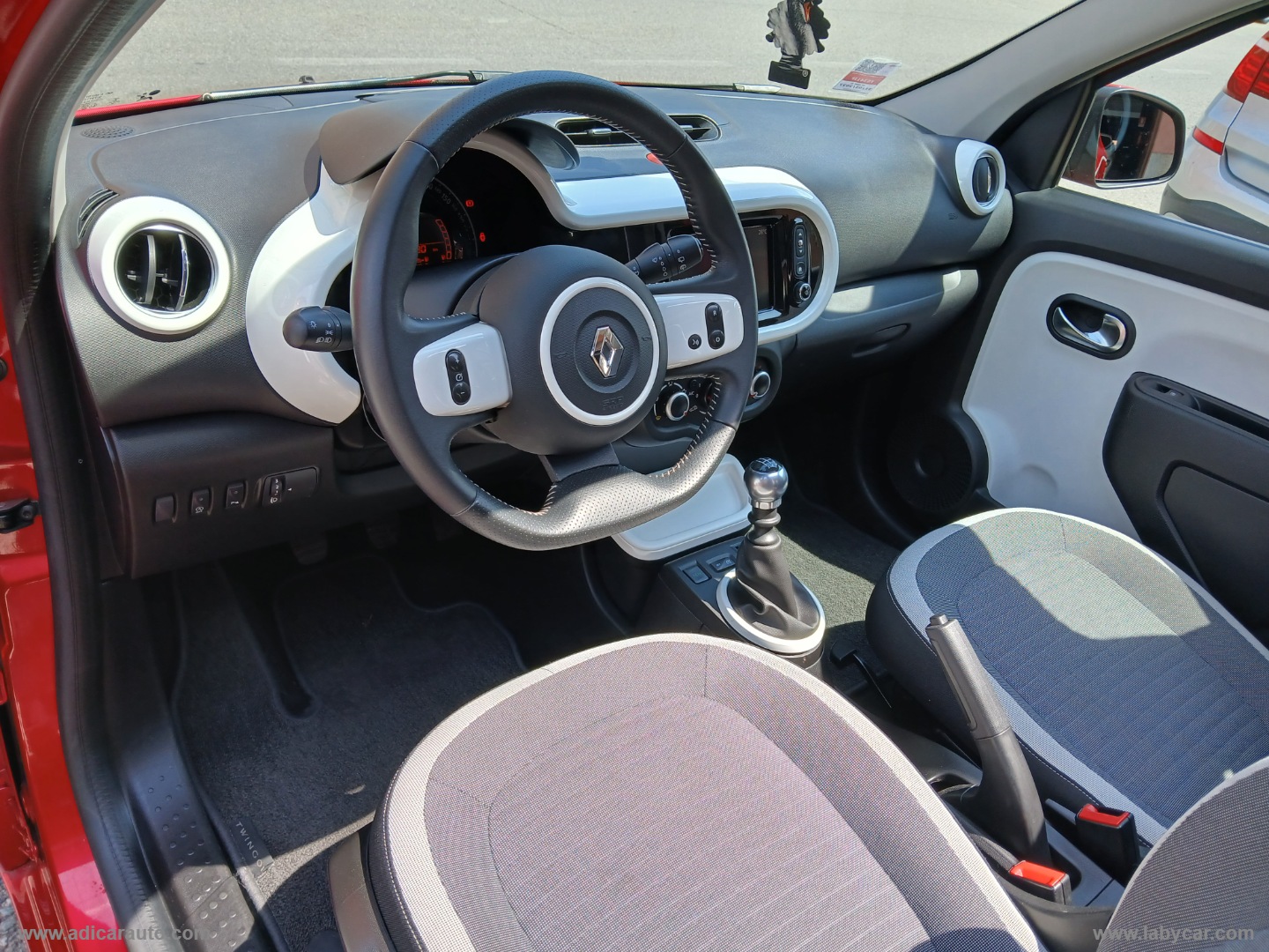 Twingo TCe 90 CV S&S - immagine 9