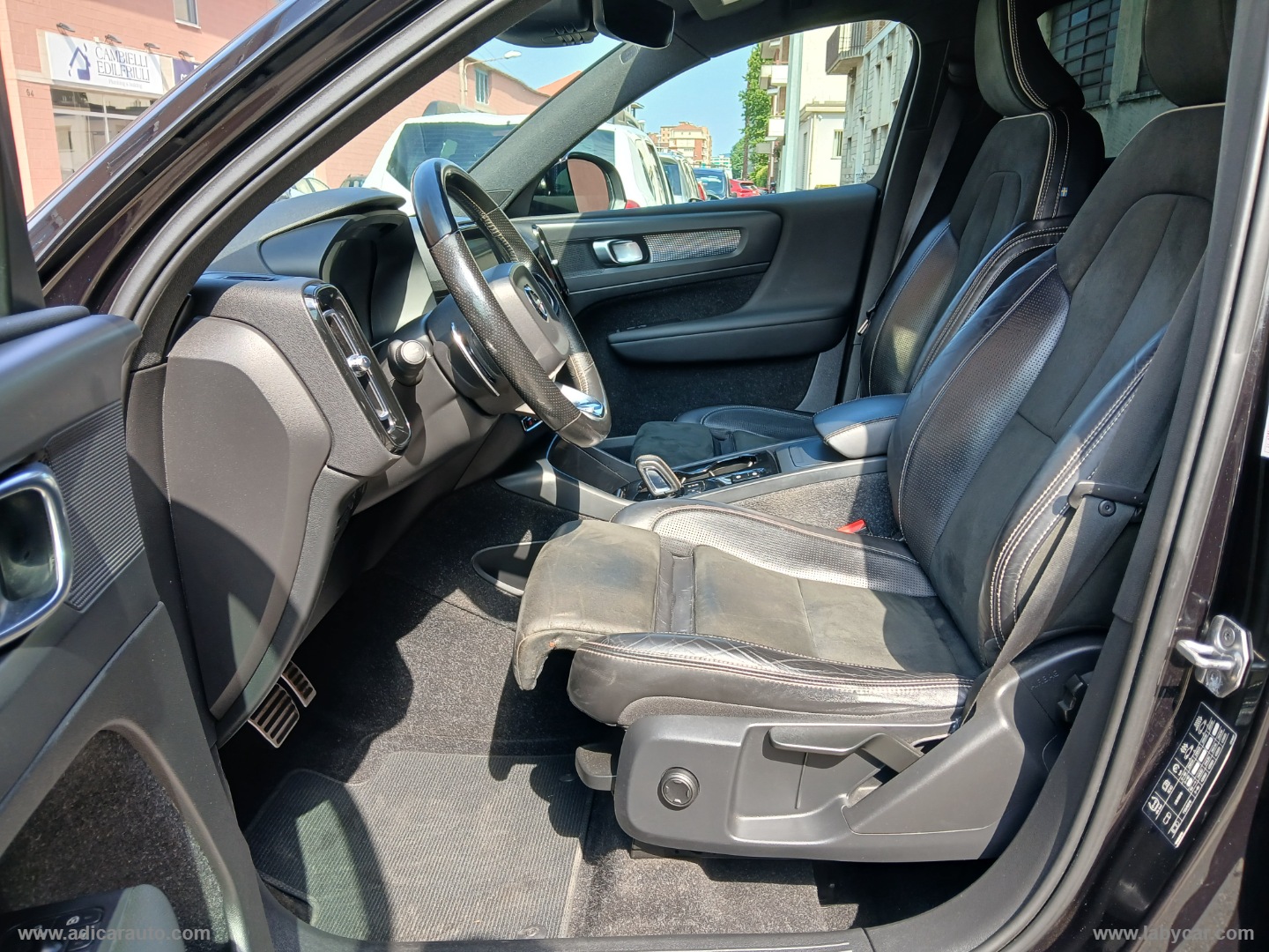 XC40 D3 AWD Geartronic R-design - immagine 9